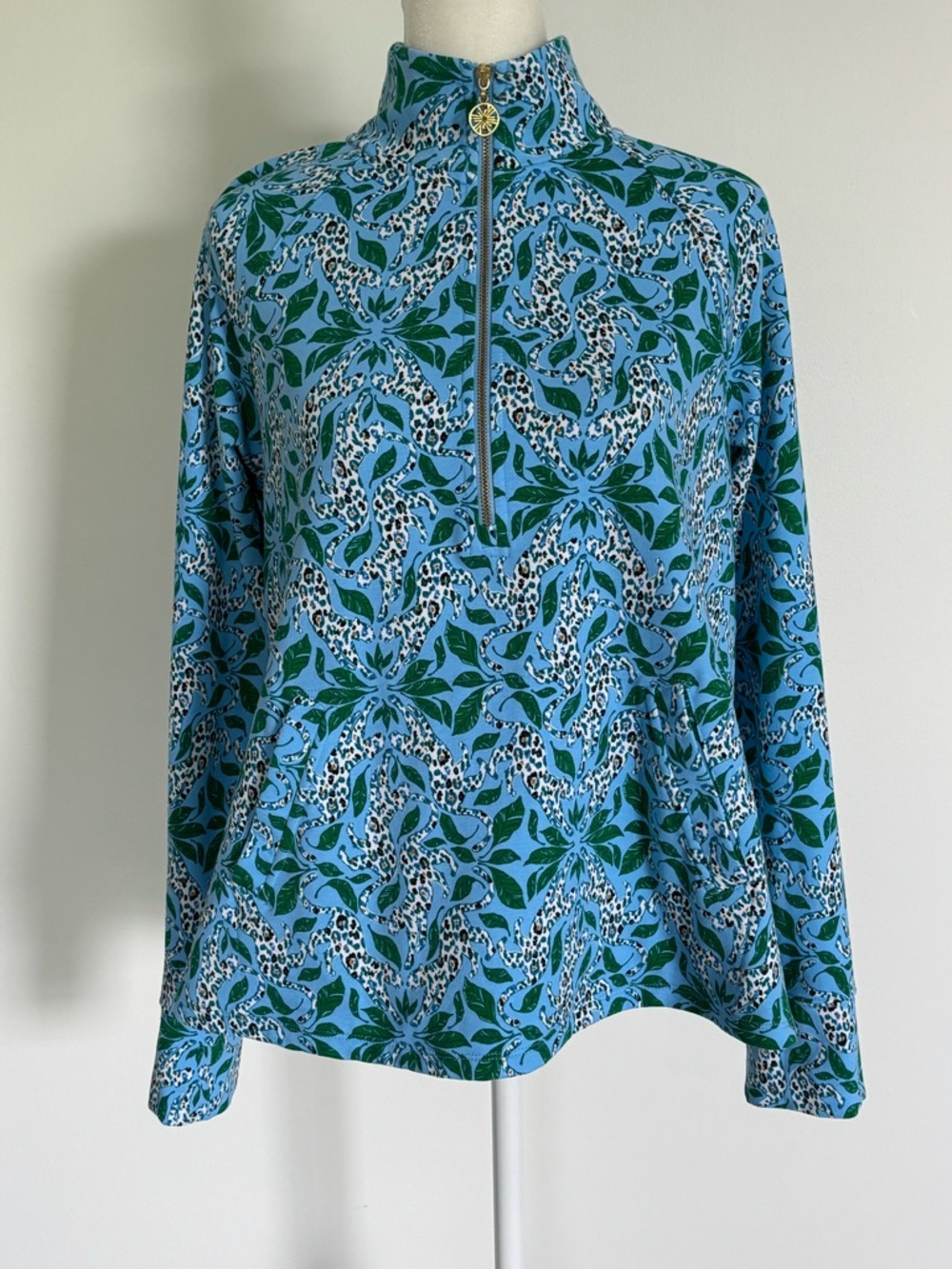 Lilly Pulitzer Melena UPF 50+ Popover Bon Bon Blue Leapin Leopards Size Small